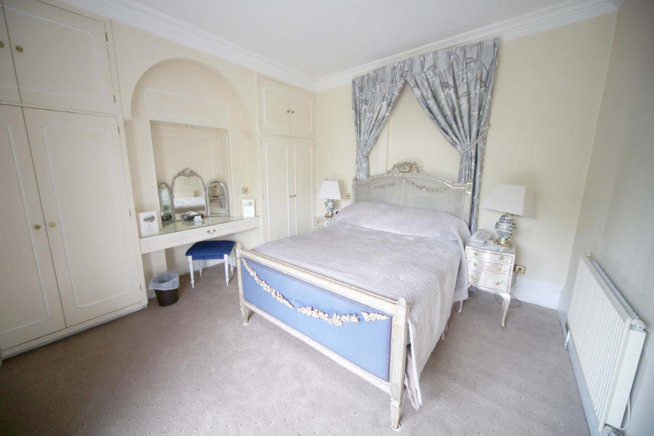 The French Horn Hotel Рединг Екстериор снимка
